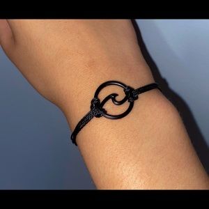 BRAND NEW PURA VIDA BRACELET🏖🌊☀️